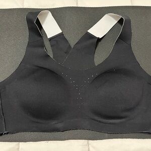 Brooks Dare Crossback 1.0 Black Sports Bra, Small